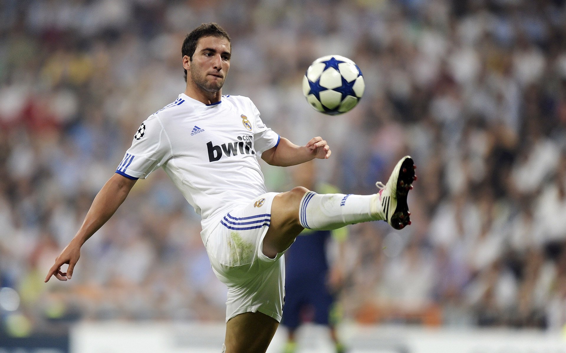 热火126-108大胜黄蜂，鲍威尔25分，维金斯改打4号位，热火韦伯